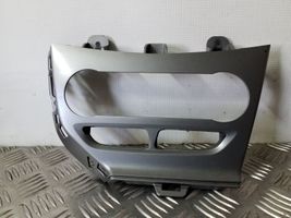 Ford Focus Ilmastointi-/lämmityslaitteen säätimen kehys BM5118522BFW