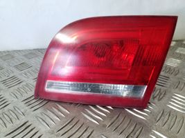 Audi A3 S3 A3 Sportback 8P Luci posteriori del portellone del bagagliaio 8P4945094D