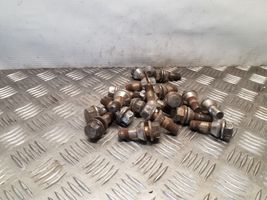 Volvo XC70 Nuts/bolts 