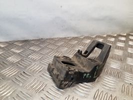 Audi A4 S4 B7 8E 8H Supporto di montaggio del parafango 8E0853921D