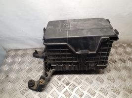 Volkswagen PASSAT CC Vassoio scatola della batteria 1K0915443A