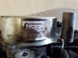 Peugeot 5008 Pompe à vide 9673836180