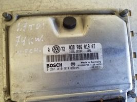 Volkswagen Golf IV Dzinēja vadības bloks 038906019AT
