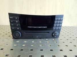 Mercedes-Benz E W211 Radija/ CD/DVD grotuvas/ navigacija A2118209789