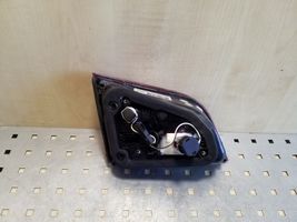 Opel Astra J Lampy tylnej klapy bagażnika 13314055