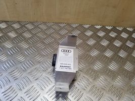 Audi A2 Garso stiprintuvas 8Z0035223