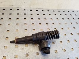 Volkswagen PASSAT B6 Injecteur de carburant 038130073BN