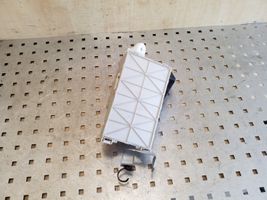 Toyota RAV 4 (XA20) Module de fusibles 8273342060