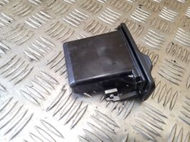 Toyota Avensis Verso Takaoven tuhkakuppi 7413148010