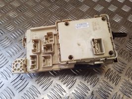 Toyota Avensis Verso Module de fusibles 8922144030