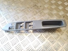 Toyota Avensis Verso Rivestimento pulsantiera finestrino della portiera anteriore 7423244130