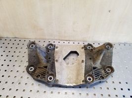 Volvo XC70 Rear differential/diff mount bracket 30639931