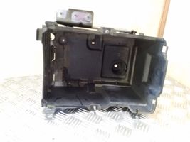 Mazda 3 II Vassoio scatola della batteria BP4K56040