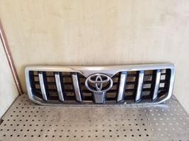 Toyota Land Cruiser (J120) Grotelės viršutinės 311160490