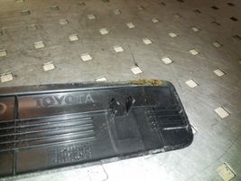 Toyota Corolla E120 E130 Takaoven kynnyksen suojalista 6791602010