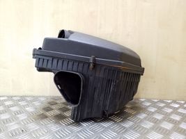 Volvo XC70 Air filter box 30748207