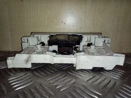 Mitsubishi Space Wagon Oro kondicionieriaus/ klimato/ pečiuko valdymo blokas (salone) MR398658
