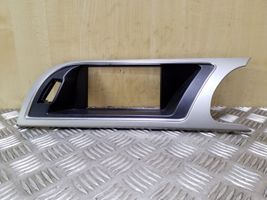 Audi A5 8T 8F Konsola środkowa / Radio / GPS 8T2857185F