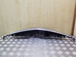 Mazda Premacy Rejilla superior del radiador del parachoques delantero C10050712