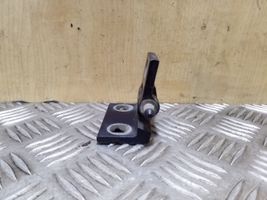 Volvo V70 Front door lower hinge 