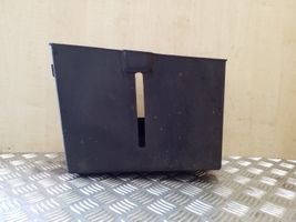 Mitsubishi L200 Bandeja para la caja de la batería MN179221