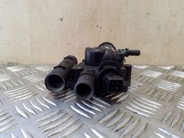 Renault Scenic I Termostat / Obudowa termostatu 8200074346D