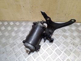 Volvo S70  V70  V70 XC Support de montage de filtre à carburant 074127445A