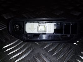 Toyota Auris E180 Poignée extérieure de porte de chargement 