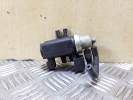 Opel Frontera B Turboahtimen magneettiventtiili 72190338