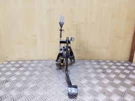 Ford Kuga II Clutch pedal AV617B633FB