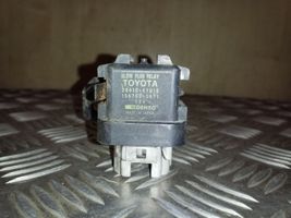 Toyota Avensis Verso Hehkutulpan esikuumennuksen rele 2861067010