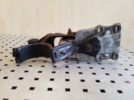 Opel Sintra Engine mount bracket 