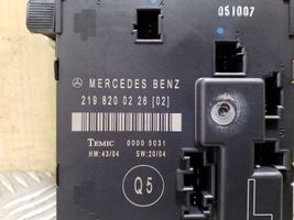 Mercedes-Benz CLS C219 Unidad de control/módulo de la puerta 2198200226