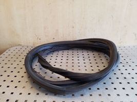 Volkswagen Touareg I Trunk rubber seal (body) 