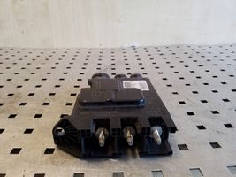 Renault Megane III Module de contrôle de batterie 243800011R