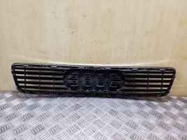 Audi A4 S4 B5 8D Etupuskurin ylempi jäähdytinsäleikkö 8D0853651E