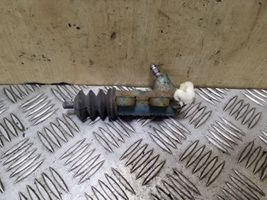 Toyota Avensis T220 Clutch slave cylinder 