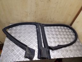 Subaru Outback Gumowa uszczelka drzwi przednich 