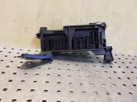 Mercedes-Benz ML W164 Module de fusibles A1645402372