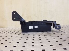 Mercedes-Benz ML W164 Module de fusibles A1645402372