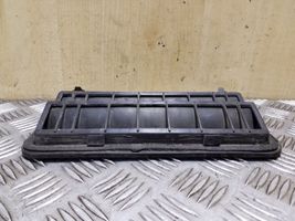 Mitsubishi Pajero Válvula de presión del panel lateral trasero 7835A012