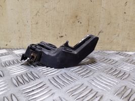 Seat Exeo (3R) Etupuskurin kannake 8E0853921D