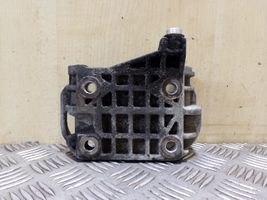 Volkswagen Touareg II Staffa di montaggio del compressore dell’A/C 059903143AC