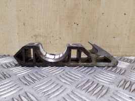 Volkswagen Touareg II Supporto per boccola della barra antirollio, anteriore 7L0411063B