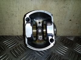 Subaru Outback Piston EB