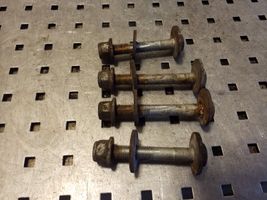 Volkswagen PASSAT B7 Rear suspension camber bolt 