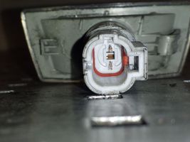Chevrolet Orlando Front fender indicator light 95931770