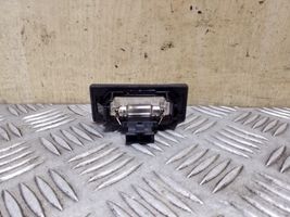 Audi A6 C7 Lampa oświetlenia tylnej tablicy rejestracyjnej 8T0943021