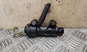 BMW X3 E83 Główny cylinder sprzęgła 21526758822