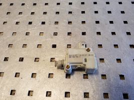 Volkswagen Polo IV 9N3 Tailgate boot lock/latch motor 3B0959781C